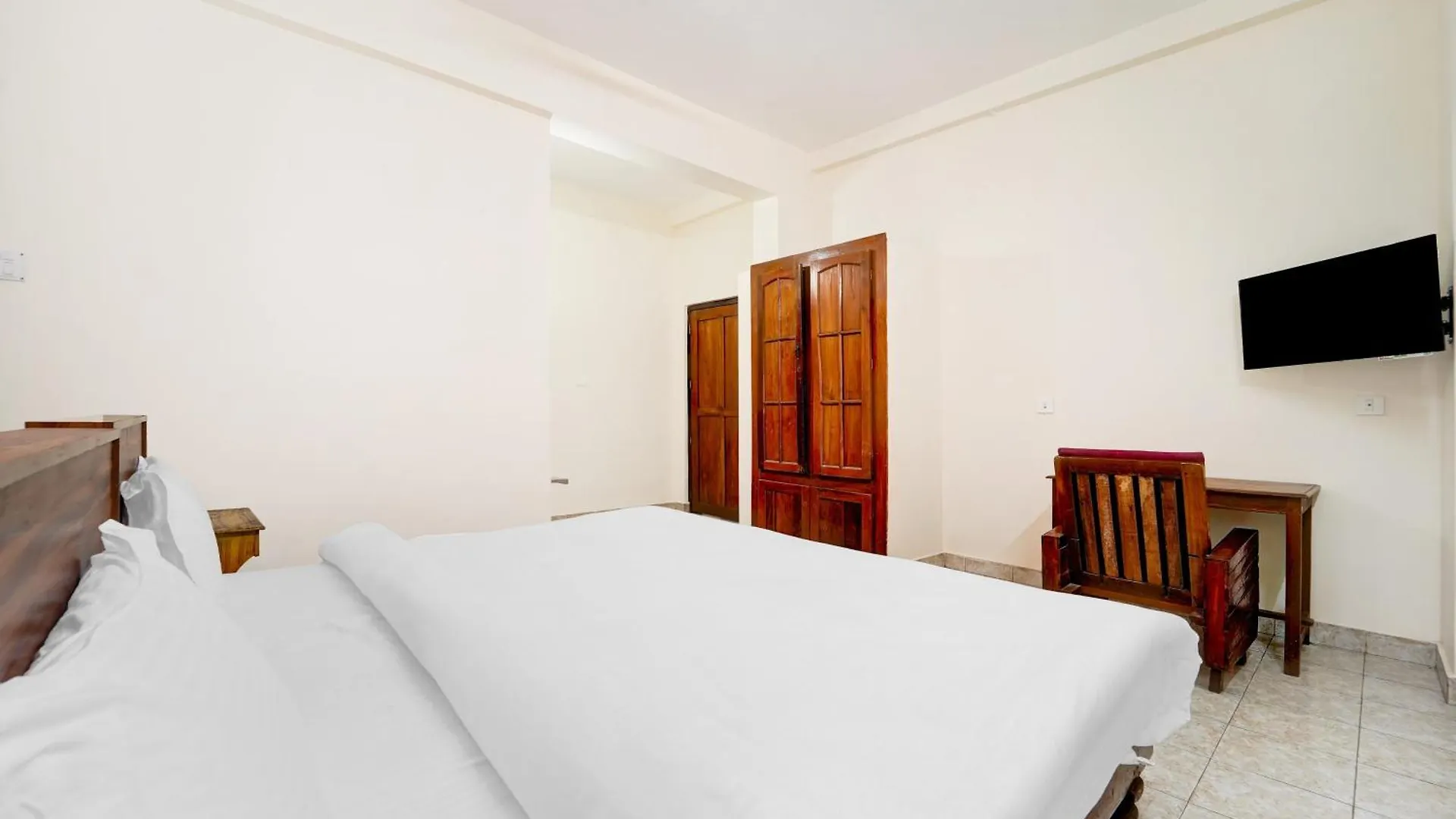 Super Hotel O Pathanamthitta Near Mahatma Gandhi Statue 3*,