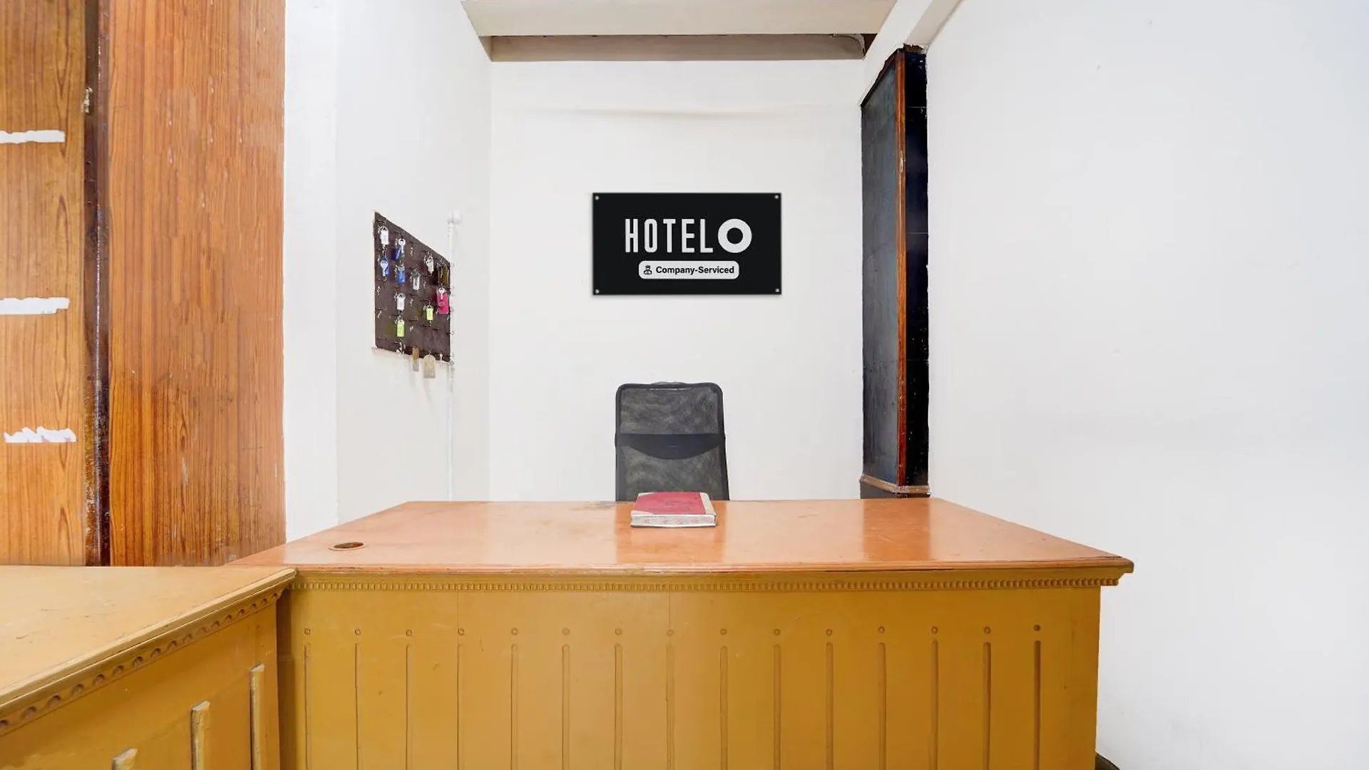 Super Hotel O Pathanamthitta Near Mahatma Gandhi Statue Hindistan